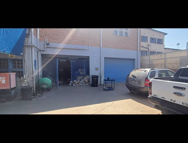 900M² WAREHOUSE TO LET IN NELSPRUIT CENTRAL